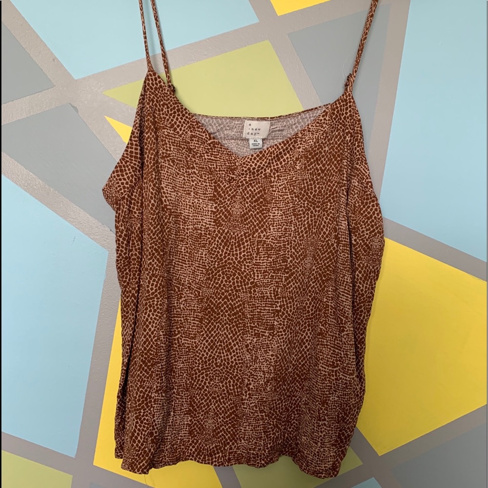 Giraffe print tank top